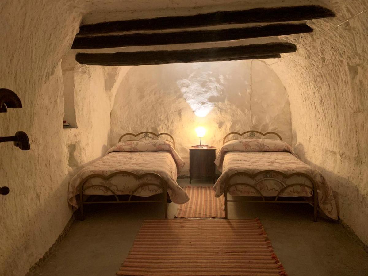 Вилла Cueva El Mirador Geoparque De Granada Бенамаурель Экстерьер фото